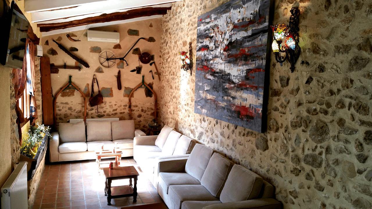 Podiumberg Hotel Quatretondeta Bagian luar foto
