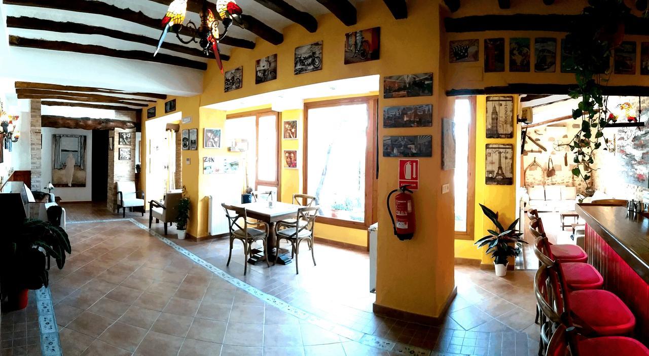 Podiumberg Hotel Quatretondeta Bagian luar foto